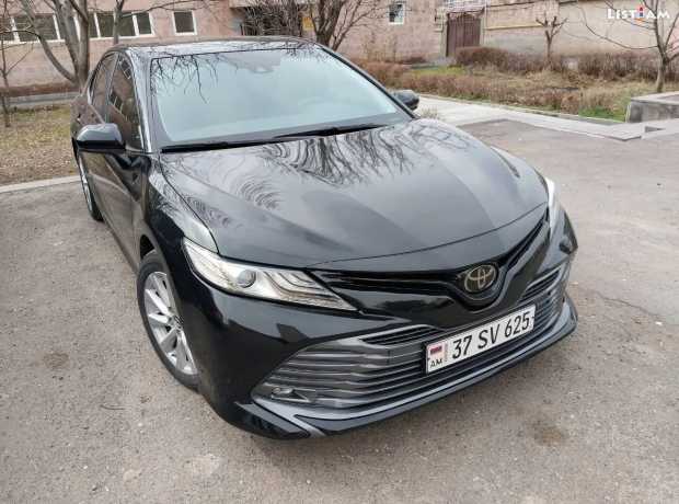 Toyota Camry, Бензин, 2018