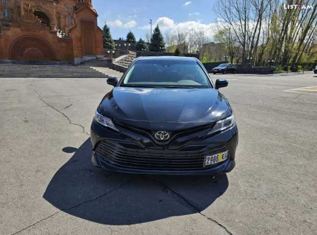 Toyota Camry, Бензин, 2018