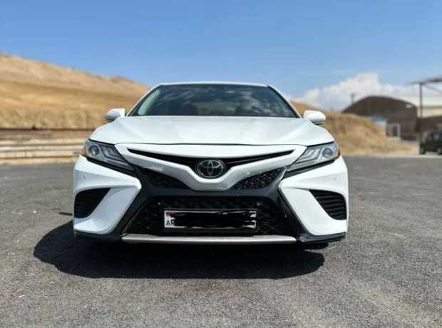 Toyota Camry, Бензин, 2019