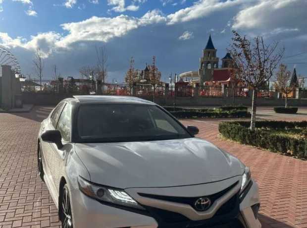 Toyota Camry, Бензин, 2019