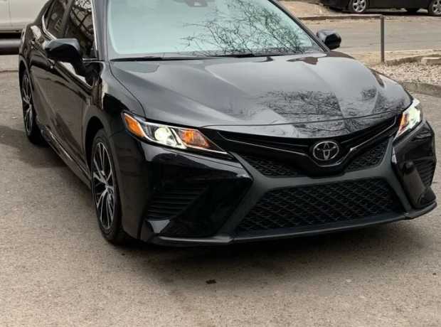 Toyota Camry, Бензин, 2019