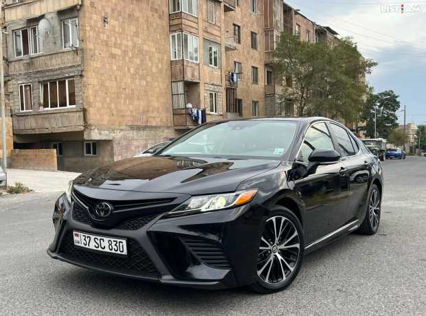 Toyota Camry, Бензин, 2019