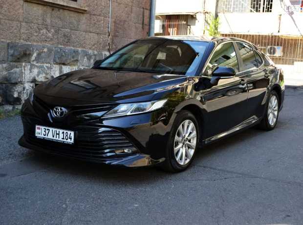 Toyota Camry, Бензин, 2019