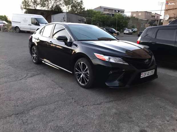 Toyota Camry, Бензин, 2019