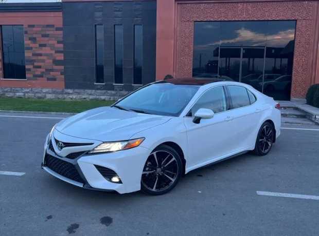 Toyota Camry, Бензин, 2020