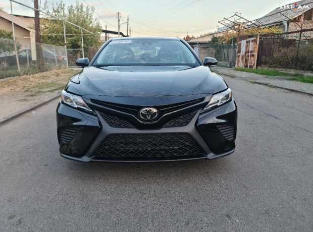 Toyota Camry, Бензин, 2020