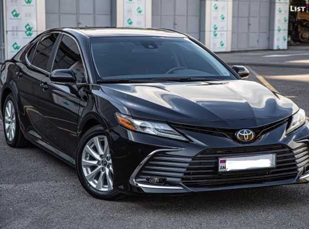 Toyota Camry, Бензин, 2020