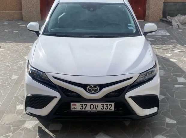 Toyota Camry, Бензин, 2021