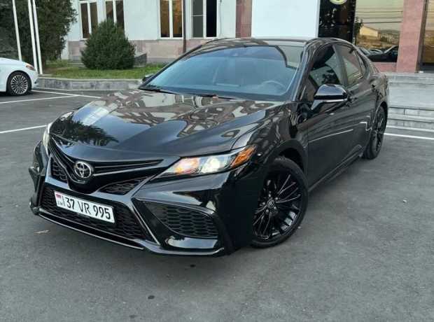 Toyota Camry, Бензин, 2021