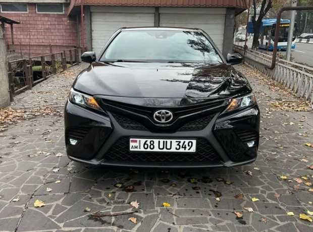 Toyota Camry, Бензин, 2021