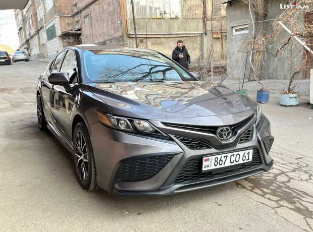 Toyota Camry, Бензин, 2022