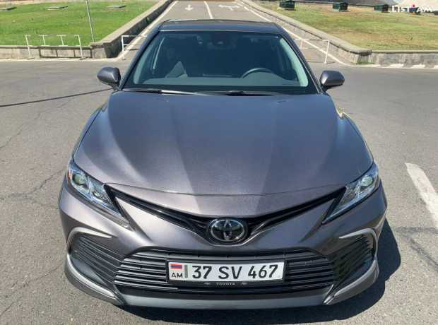 Toyota Camry, Бензин, 2022