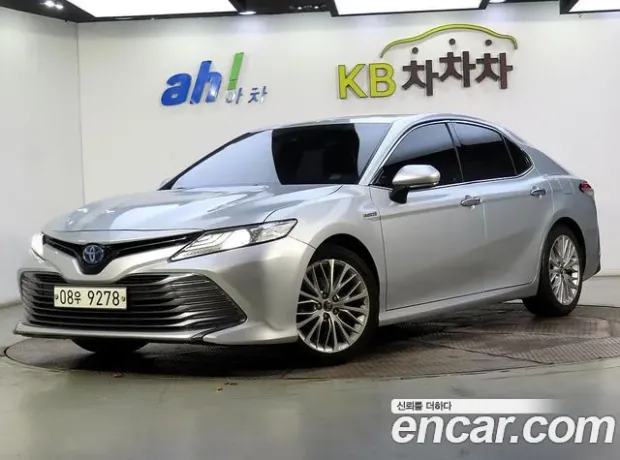 Toyota Camry (XV70), 2018