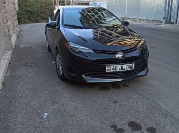 Toyota Corolla, Бензин, 2017