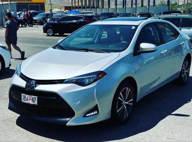 Toyota Corolla, Бензин, 2017