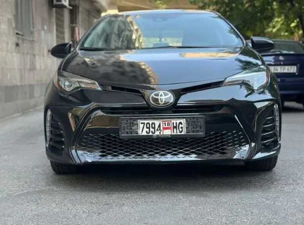 Toyota Corolla, Бензин, 2018