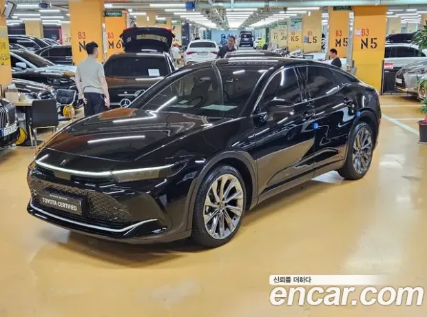 Toyota Crown Crossover, 2023