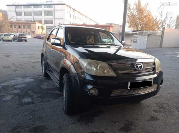 Toyota Fortuner, Бензин, 2006