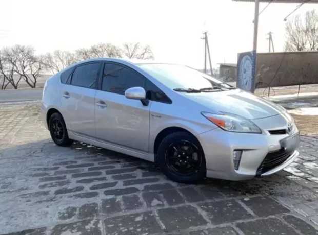 Toyota Prius, Гибрид, 2012