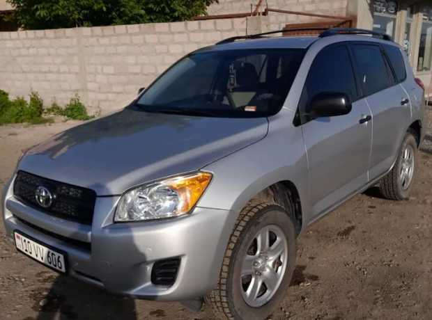 Toyota RAV4, Бензин, 2010