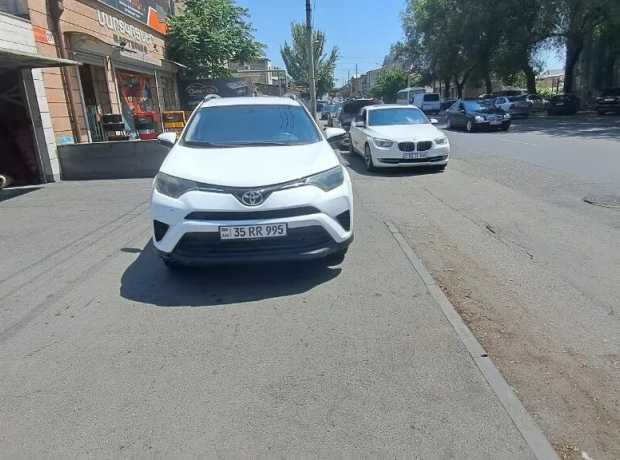 Toyota RAV4, Бензин, 2016