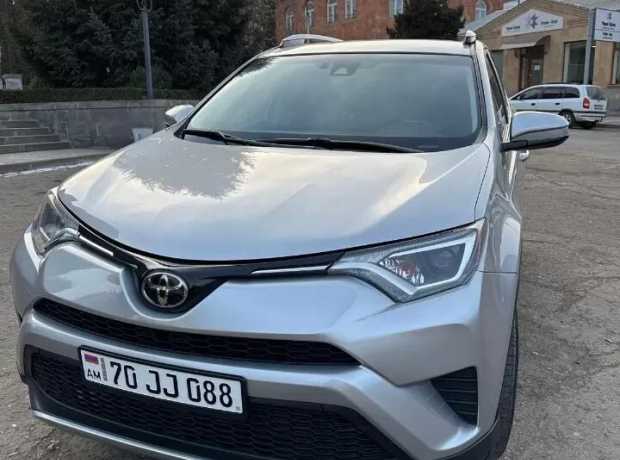 Toyota RAV4, Бензин, 2017