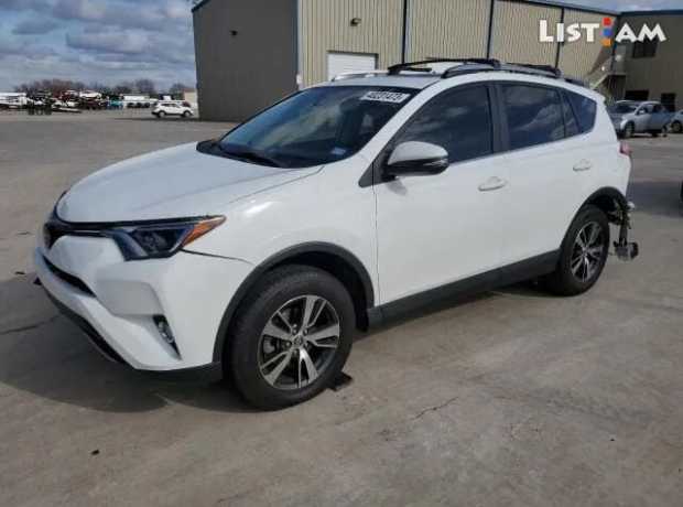 Toyota RAV4, Бензин, 2018