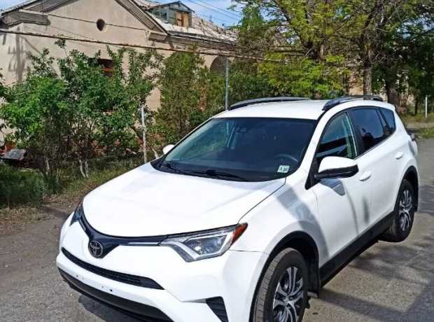 Toyota RAV4, Бензин, 2018