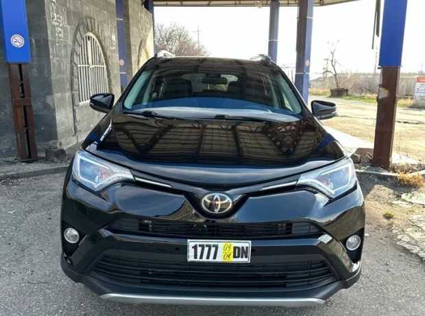 Toyota RAV4, Бензин, 2018