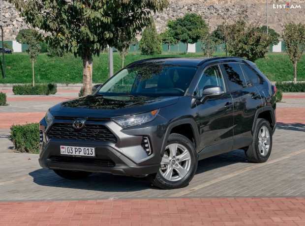 Toyota RAV4, Бензин, 2019