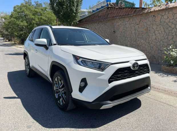 Toyota RAV4, Бензин, 2019