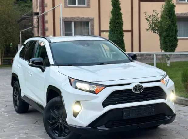 Toyota RAV4, Бензин, 2020