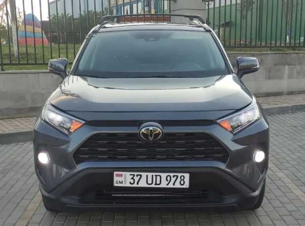 Toyota RAV4, Бензин, 2020