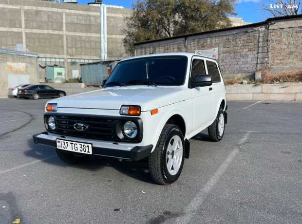 VAZ (Lada) Niva Legend, Бензин, 2023