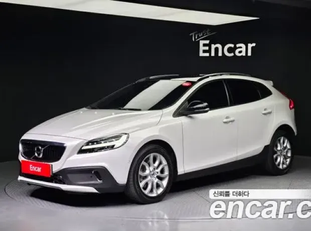 Volvo V40 Cross-Country, 2018