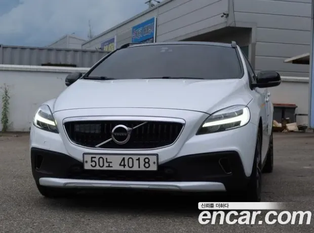 Volvo V40 Cross-Country, 2019