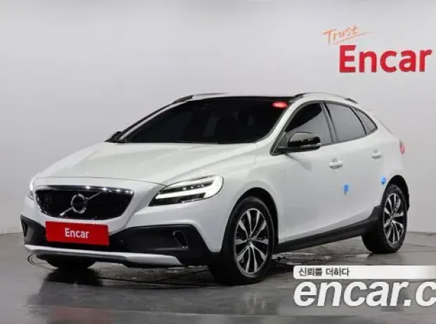 Volvo V40 Cross-Country, 2019