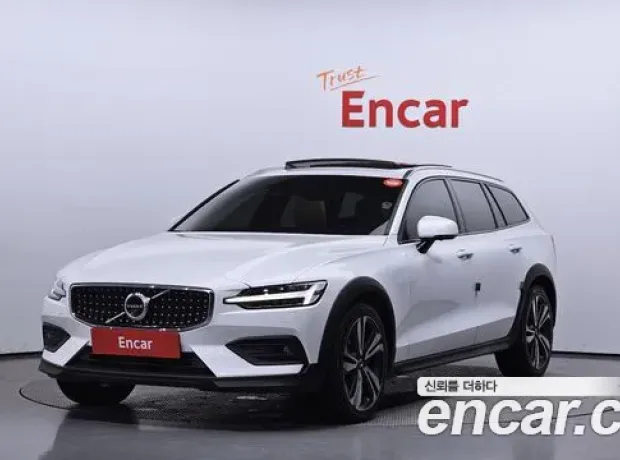 Volvo V60 Cross-country 2nd Generation, 2019