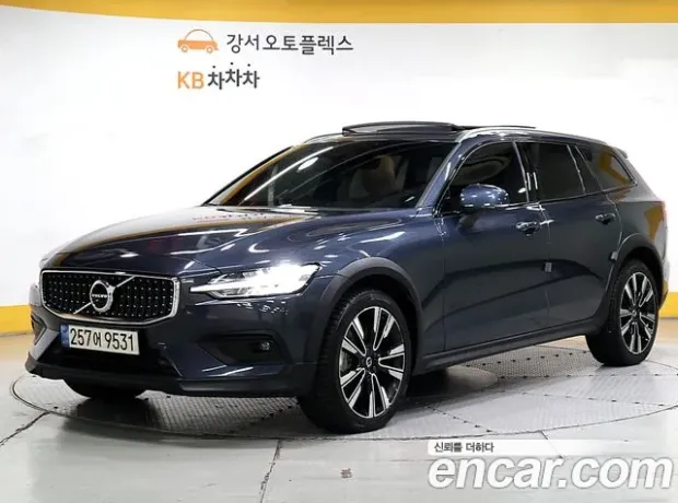 Volvo V60 Cross-country 2nd Generation, 2022